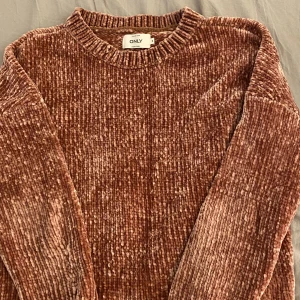 Stickad tröja - Andvänd en gång