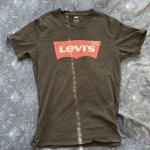 Levis t-shirt  - Storlek: Xs  Alla tre i bra skick! 