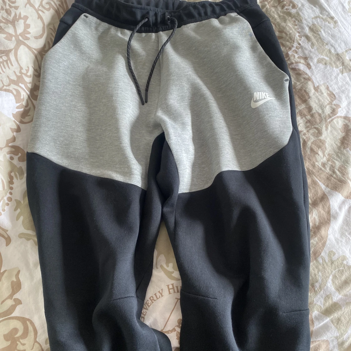 Nike tech byxor - 90