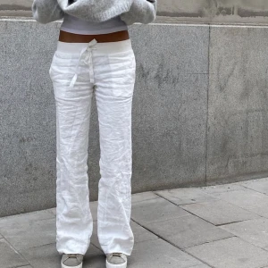 Alobhal Label Linnebyxor  - Jag säljer mina Alobhal Label Linnebyxor i storlek Xs då jag inte använder som längre. Skriv privat för bild och frågor ❣️