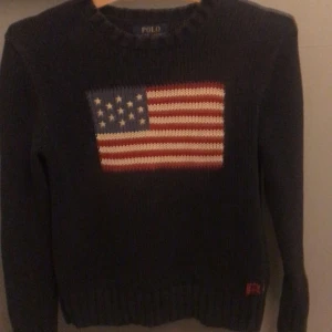 Ralp lauren kofta - Säljer min Ralph Lauren då den inte kommer till användning❤️Skriv för fler bilder. Tryck inte på köp nu!