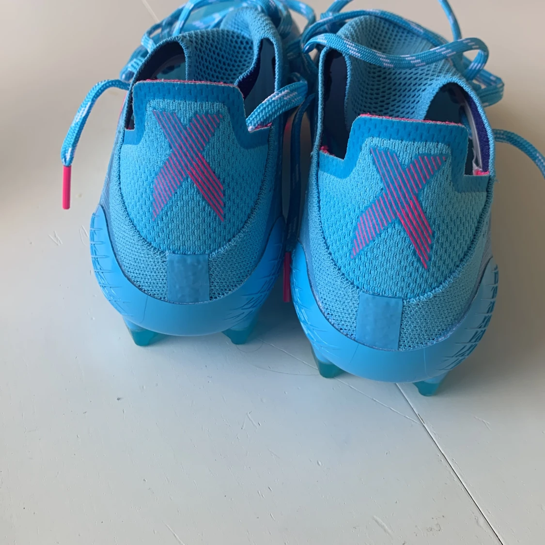 Adidas fotbollsskor  - 91