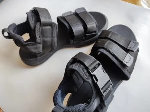 Zara boys sandal size 37  - Zara boys sandal size 37 no defect in excellent condition used few times last summer 
