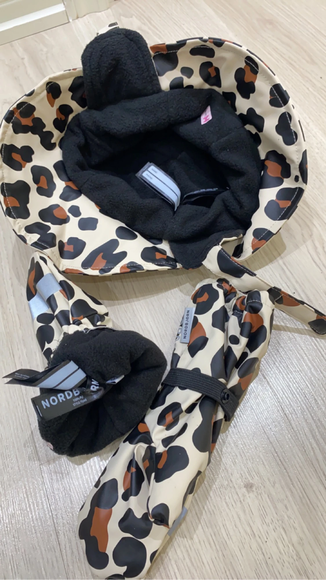 Nordbjörn mössa o vantar oanvänd 0-2år - 90