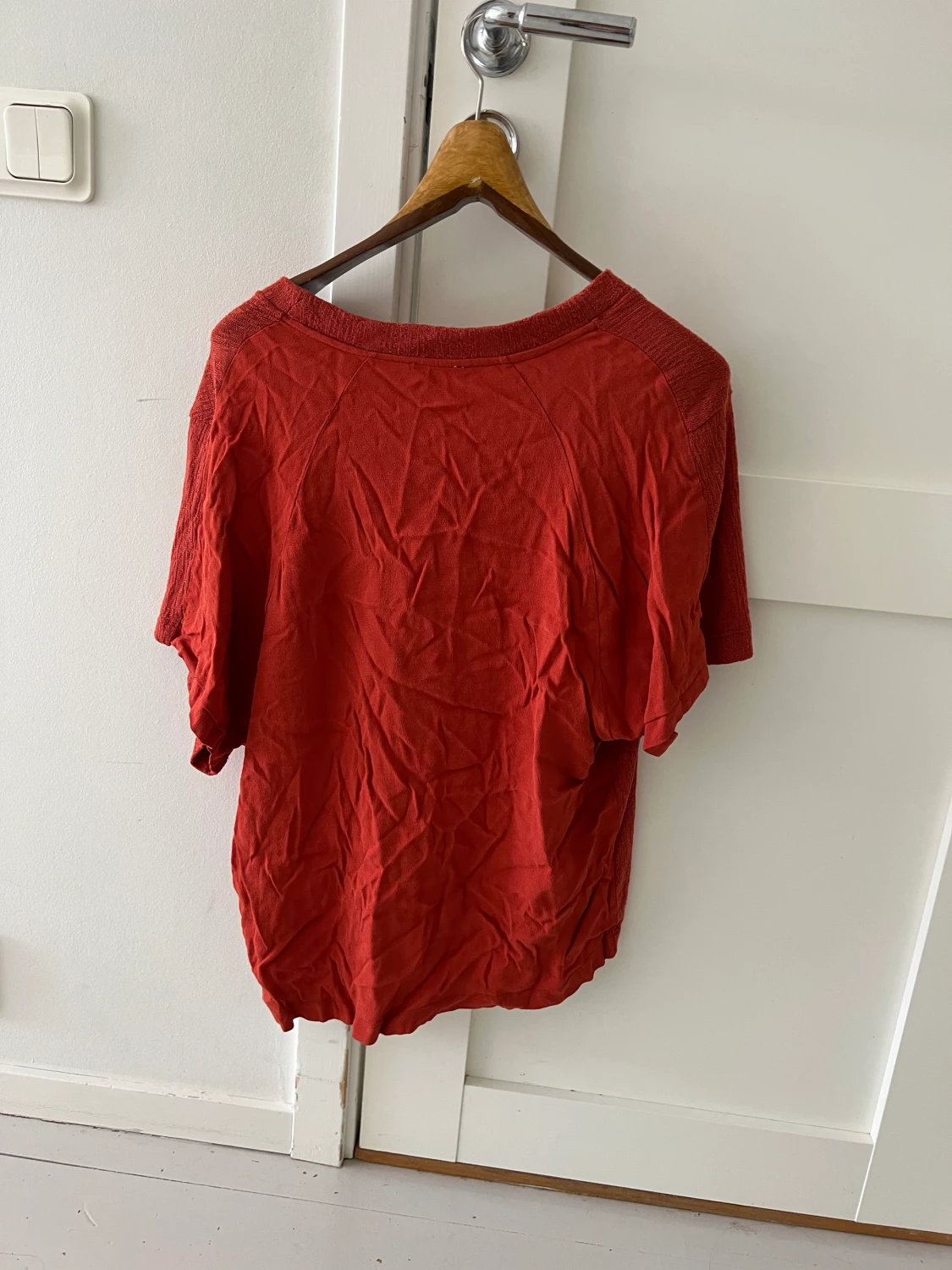 Flowig roströd blus - 91