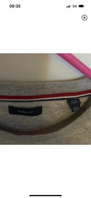 Gant tröja - En gant tröja som används Max 3/4 gånger.  Priset kan diskuteras