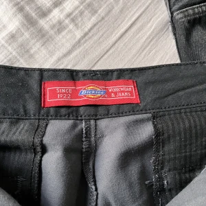 Vintage dickies Straightleg kostym  - Storlek 30/32 vintage dickies kostymbyxor (skatebyxor) 