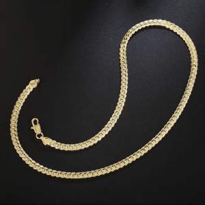 Elegant halskedja/ länk, halsband. 18 k guldpläterad.  Längd 60 cm Bredd 0,5 cm