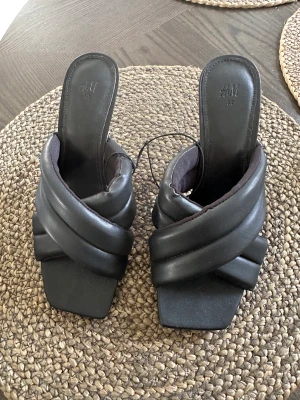 Ny skor från hm stl 37 - Helt nya skor från H&M