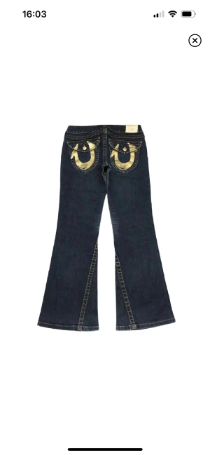 True religion jean’s bootcut - Säljes pågrund av att dom aldrig används, riktigt feta jeans inför sommaren.