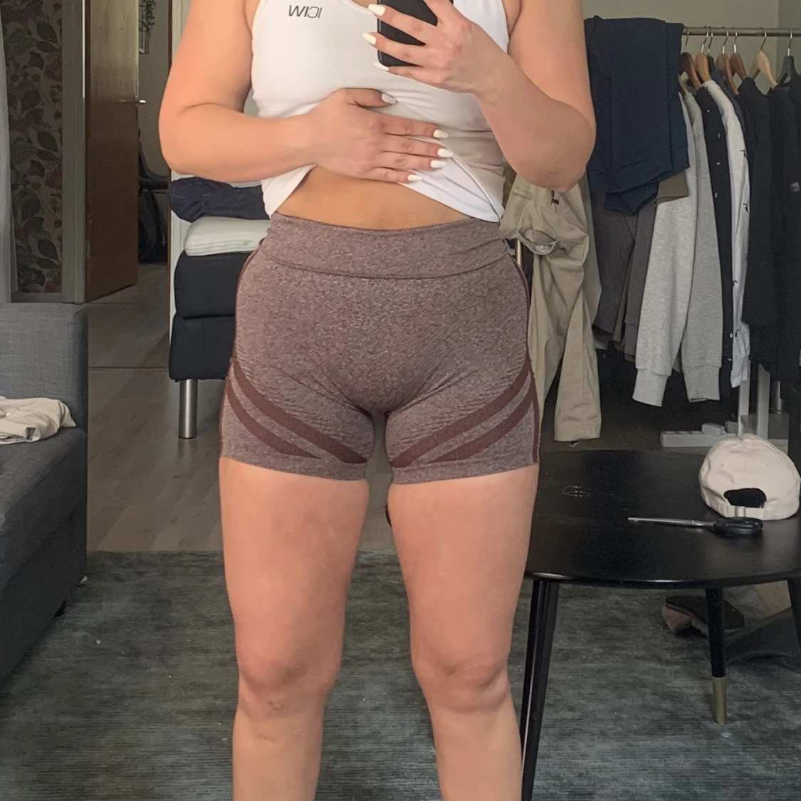 Brun/vinröda tränings shorts  - 91