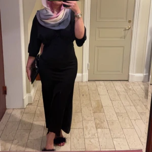 klänning  - använd en dag under balen endast några timmar!