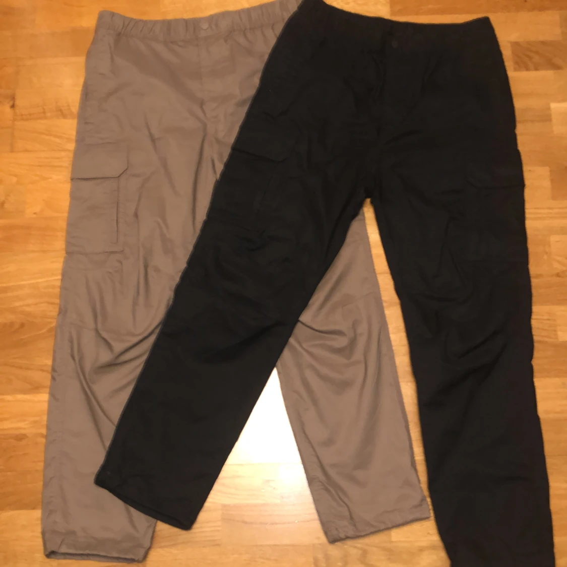 HM Regular Fit Cargo Trousers Worldwide