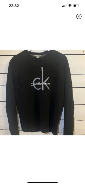 Calvin klein tröja - Svart Calvin Klein tröja med tryck Nyskick 