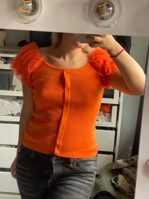 Topp - Orange topp köpt på marknad i London. Storlek S skulle jag säga! 