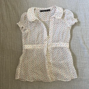 Blus  - Super söt blus vintage från Zara ! 