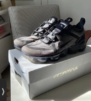 Nike vapormax  - Nike vapormax i väldigt bra skick, bara använda en gång 
