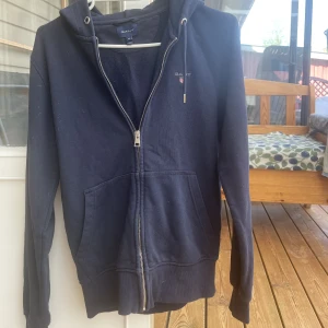Gant hoodie  - Säljer denna gant hoodie i storlek S, aldrig använd 