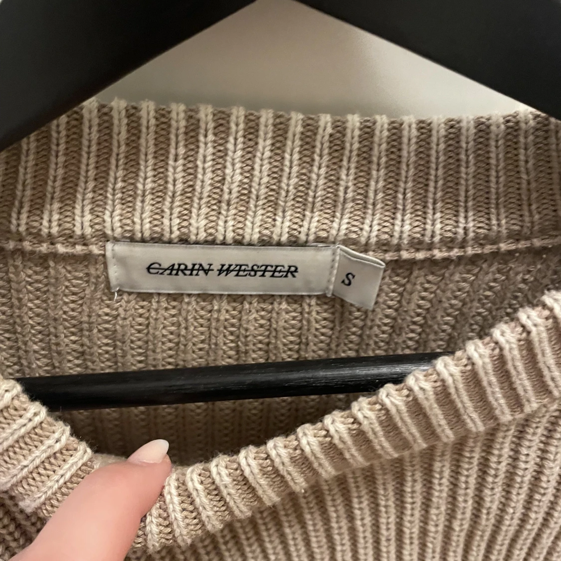 CW beige stickad tröja - 90