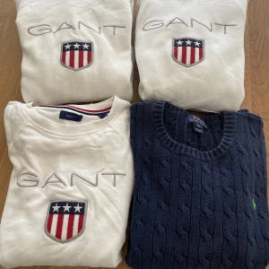 Märkeskläder barn - Gant hoodie vit strl 146-152cm 200kr  Gant hodie vit strl 170cm 210kr Gant sweatshirt vit 146-152cm 175kr  Polo ralph lauren mörkblå strl 14-16 250kr 