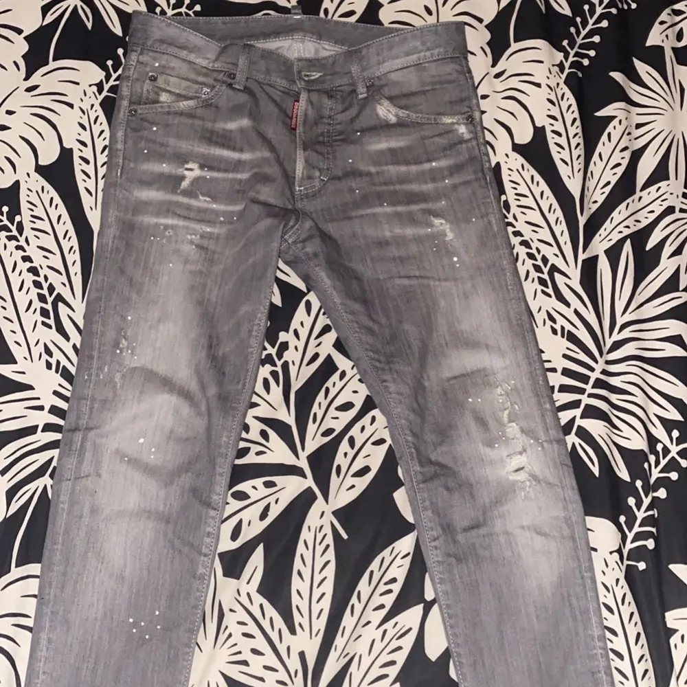 dsquared2 jeans herr helt nya storlek 48 kvitto ingår . Jeans & Byxor.