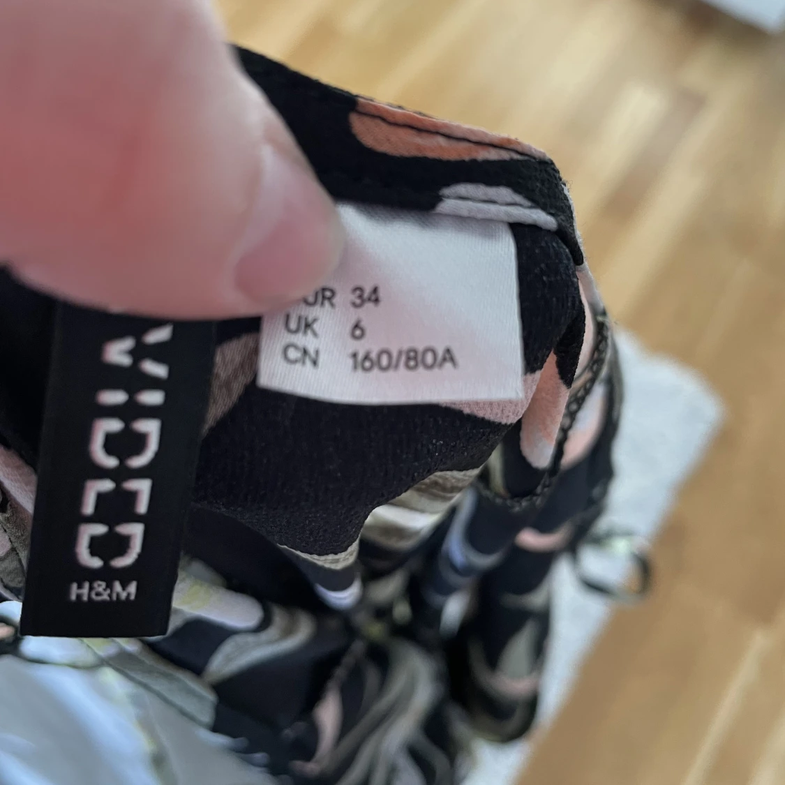 Blommig klänning - 90