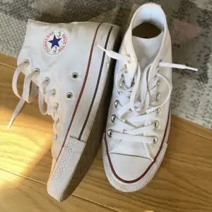Selling my almost new converse I have used them a few time. Still in the shape of new. Size 35, but fits 36 as well.  