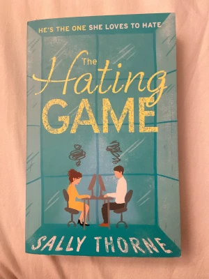 The Hating game - the hating game av Sally Thorne  enemies to lovers, grumpy/sunshine (Boken är mycket bättre än filmen)
