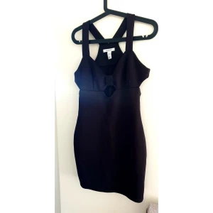 Klänning - Använd 1 gång