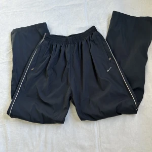 Nike - Långa vintage, stora Nike byxor, unisex 