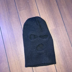 ski mask / rånarluva - Passar vem som helst, har knappt använt