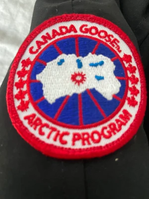 Canada Goose Jacka - Storlek S 