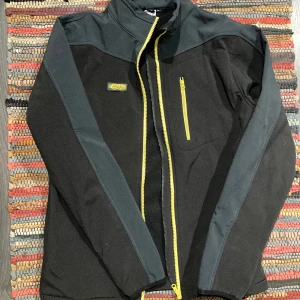 Skaljacka - Skaljacka i herrmodell, strl L. Nyskick.