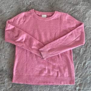 en rosa tröja i storlek xs från Vila🩷nypris 269kr 