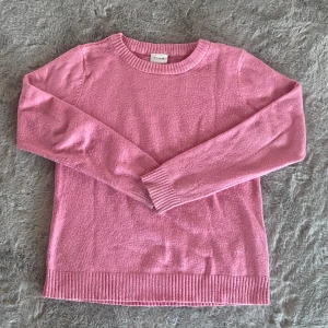 rosa vila tröja - en rosa tröja i storlek xs från Vila🩷nypris 269kr 