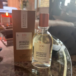100 BON Amaretto&Framboise poudrée  - Parfym från 100 BON  50 ml 98% kvar  Kostar drygt 400 i butik . 