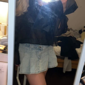 Kjol - En så söt jeanskjol från H&m ❤️❤️