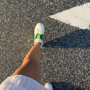 valentino garavani skor - ett par jättefina och unika valentinos, köpte dom här på plick och har knappt använt dem eftersom dom var för små tyvärr, dem är storlek 38 men passar även 39, priset kan diskuteras är öppen för förslag 💕