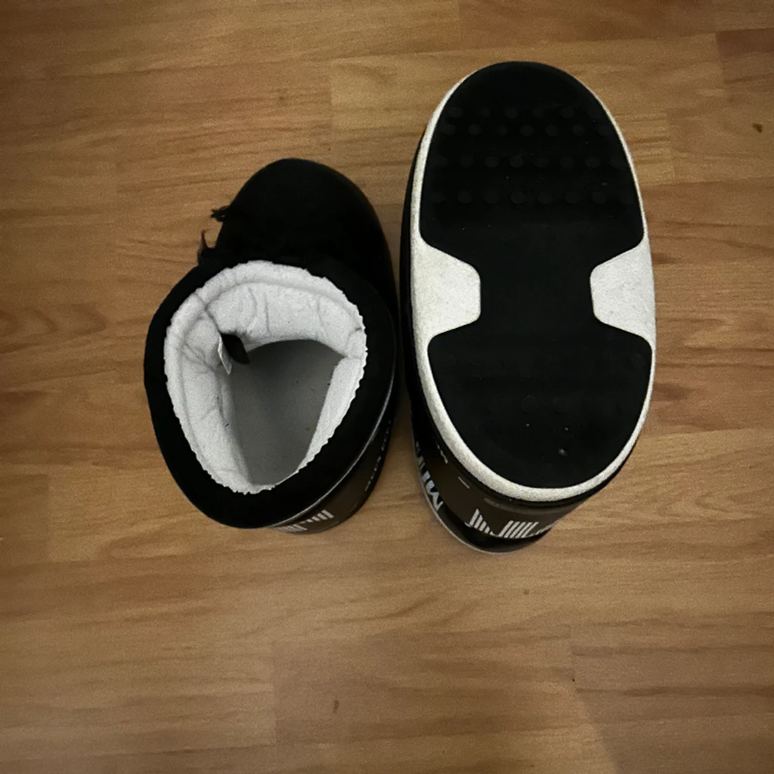 MOONBOOTS🌙🖤 - 90