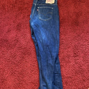 501 Levis - Ett par 501. Släljer för 400kr. Storlek L34/W36