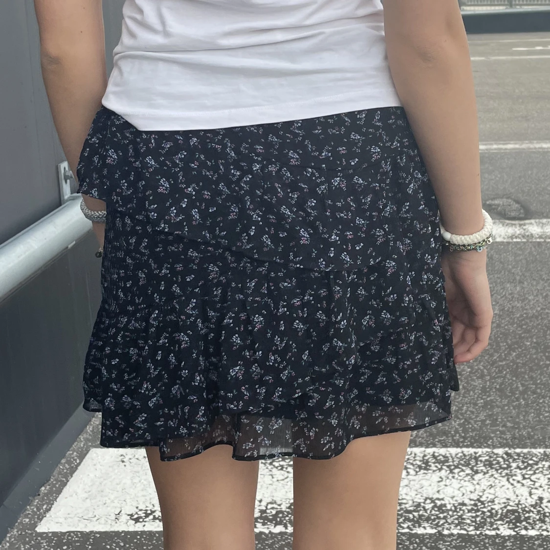 Svart volangkjol - 90