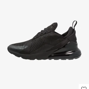 nike skor air max 270 - Ett bra skor som är i ett bra Skick st 37 vid med bilder kom privat pris kan diskuteras vid snabb affär.