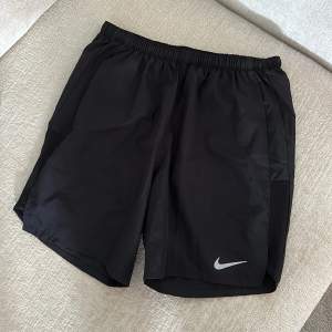 Aldrig använda tränings shorts från Nike! Top kvalitet i Dri-Fit perfekt för alla former av träning.