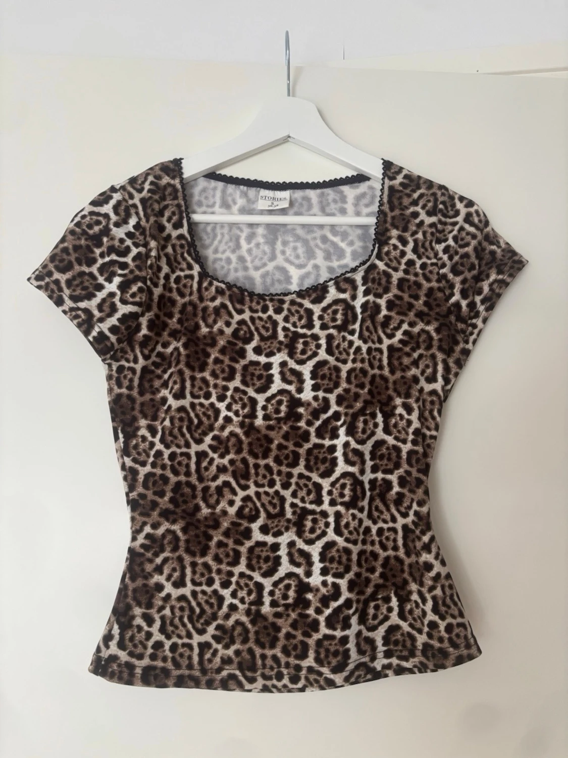 Leopardmönstrad topp