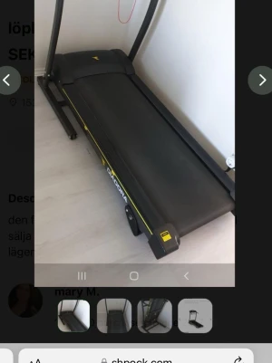 Svart löpband från Diadora - Säljer ett svart löpband från Diadora med gula detaljer. Löpbandet har en robust ram och tydliga handtag på sidorna. Perfekt för hemmaträning och enkel att använda. Märket syns tydligt på sidan av bandet.