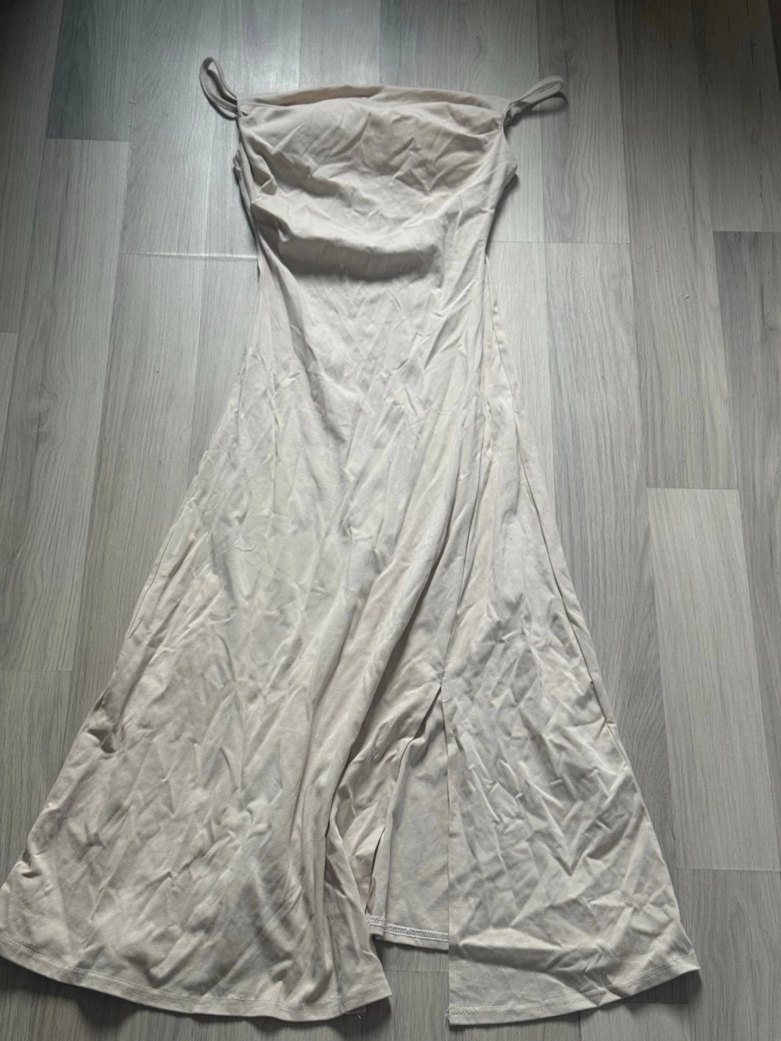 Långklänning Med Slits