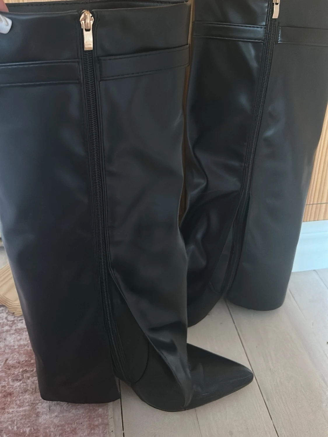 Svarta knähöga boots - 3