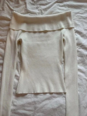 H&M off the shoulder tröja  - Knappt använd