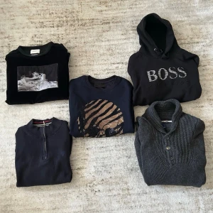 Tröjor  - Säljer nu flera snygga tröjor/hoodies av märken som Oscar Jacobson, Limitato, Hugo boss, PP Och Burberry. Om du har frågor gällande pris eller vill ha fler bilder på en specifik tröja är det bara att skriva till mig😸
