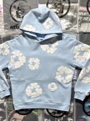 Denim tears hoodie - Passar storlek S och M helt nytt oanvänt denim tears påsen ingår i köpet 
